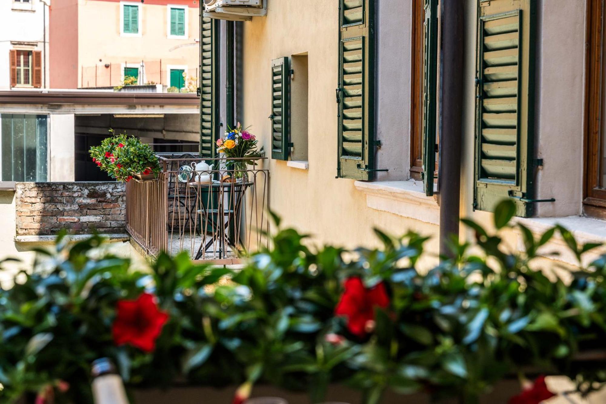 Апартаменты Palazzo Ristori Верона Экстерьер фото