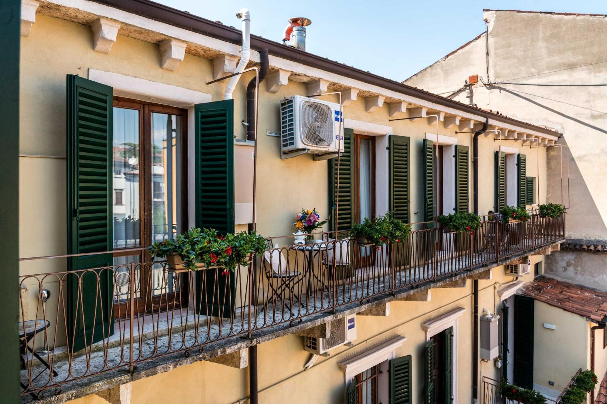 Апартаменты Palazzo Ristori Верона Экстерьер фото